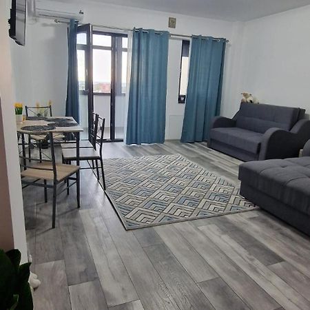 אג'יג'אה Studio Miru מראה חיצוני תמונה